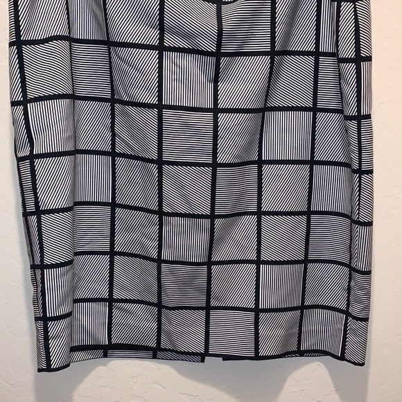 Ann Taylor Monochrome Checkered Pencil Skirt - Picture 4 of 10